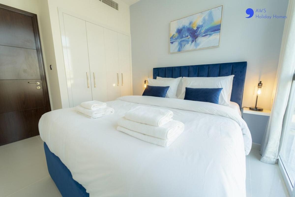 Aws Homes - Elegant Townhouse With Garden Villa