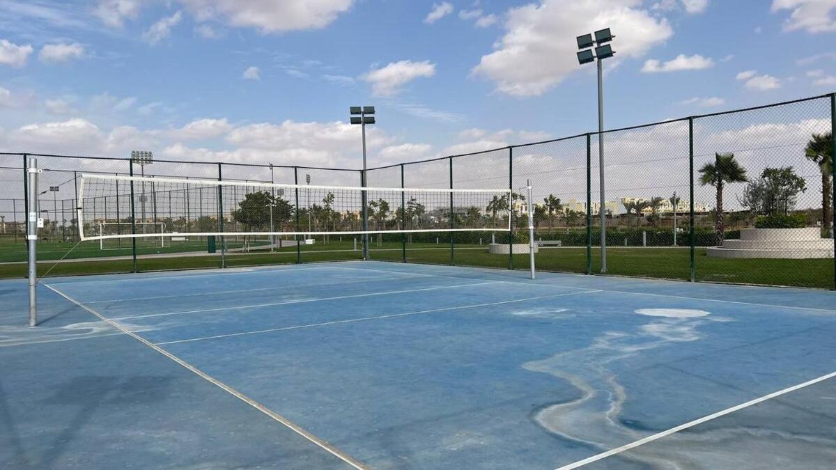 Aws Homes - Elegant Townhouse With Garden Dubai