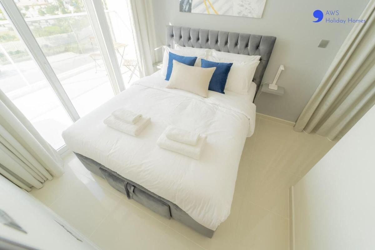 Aws Homes - Elegant Townhouse With Garden Villa *