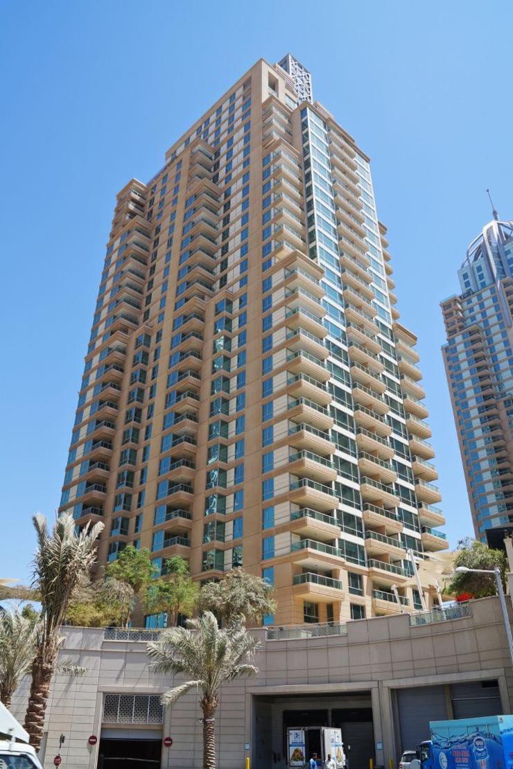 Luxury Marina Views On Marina Walk Waterfront 3 Bed Property
