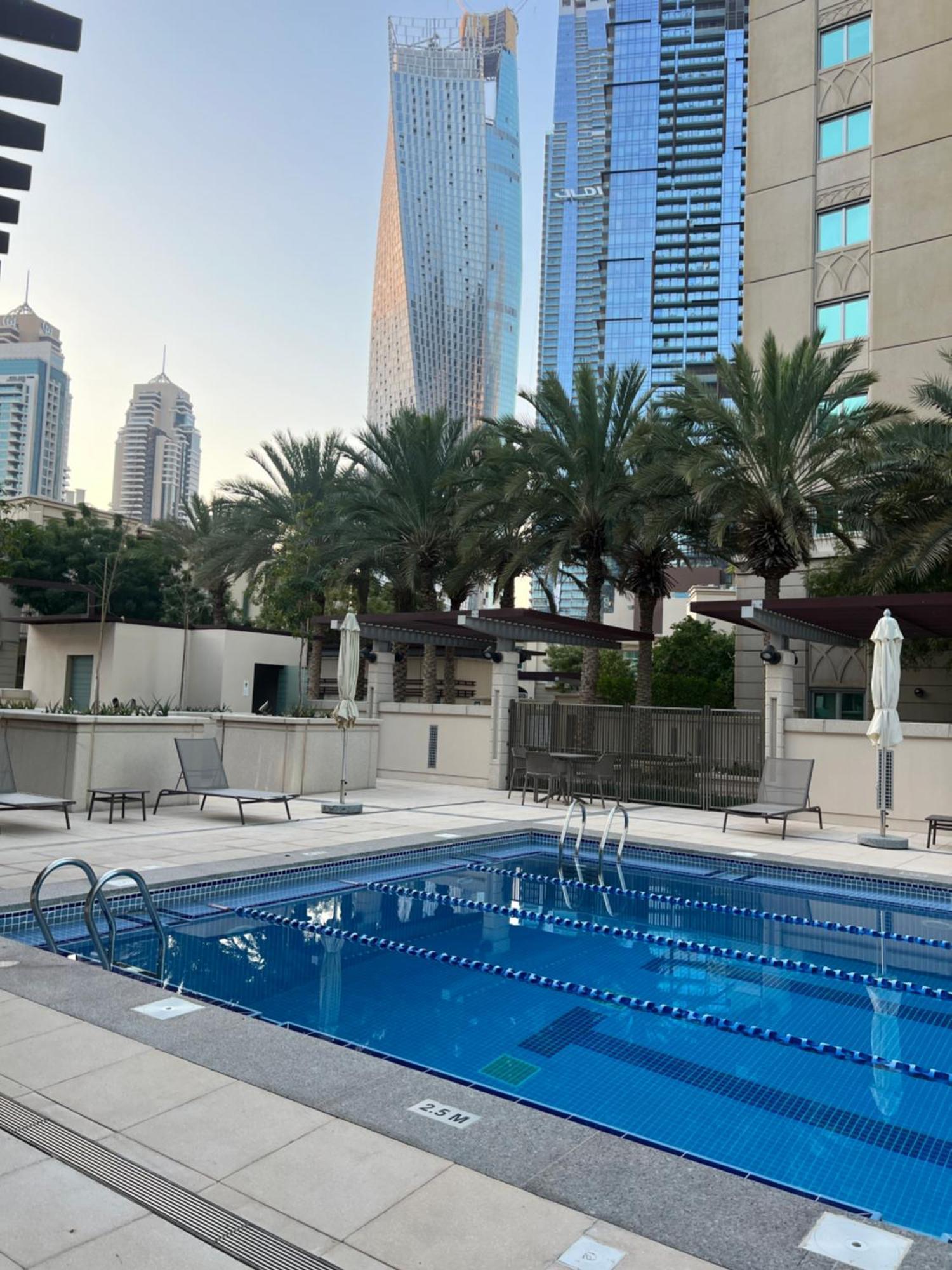 Luxury Marina Views On Marina Walk Waterfront 3 Bed Property Apartment *