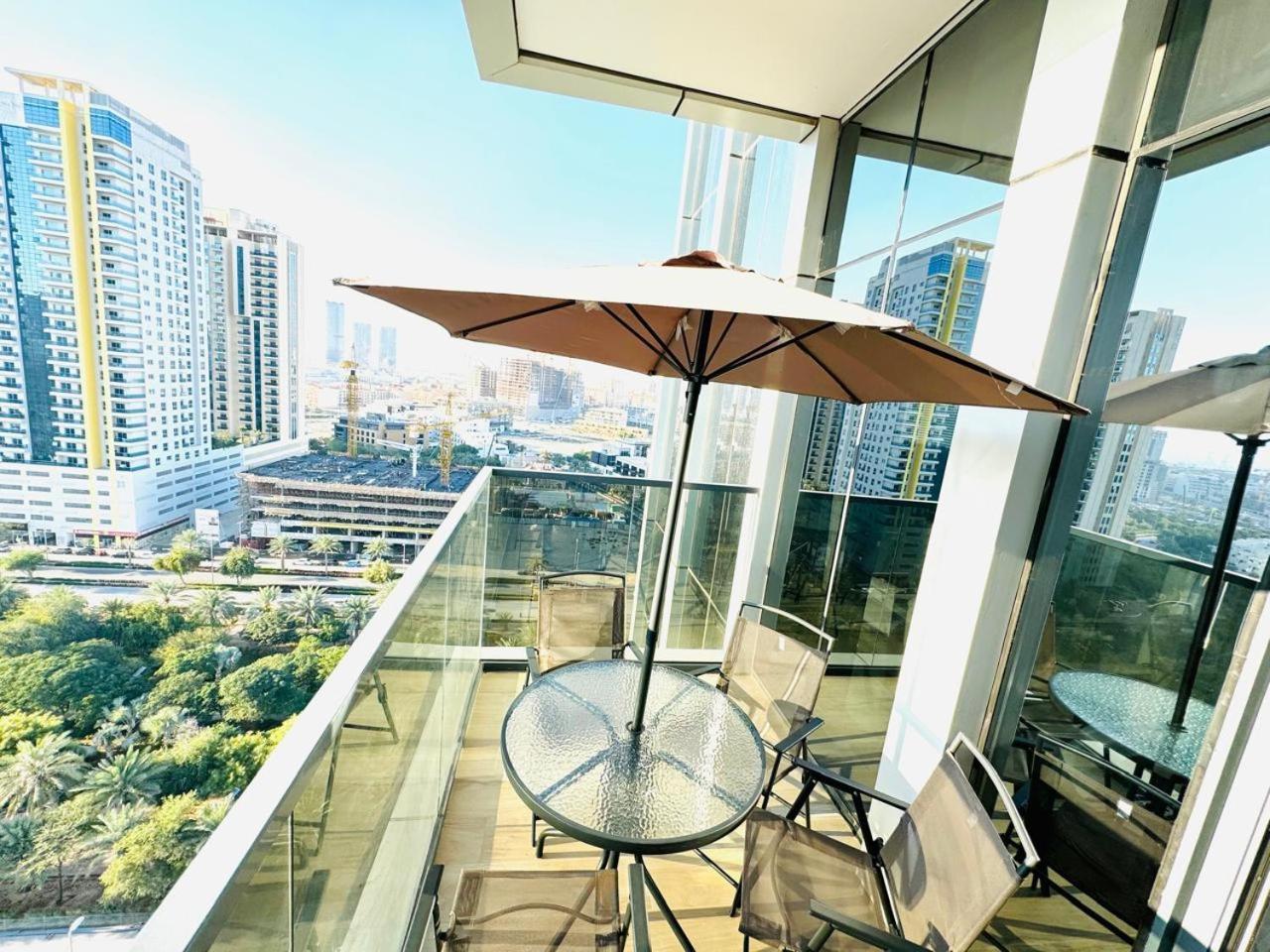 Cloud 9 - Chic With Views In Regina Tower Apartment