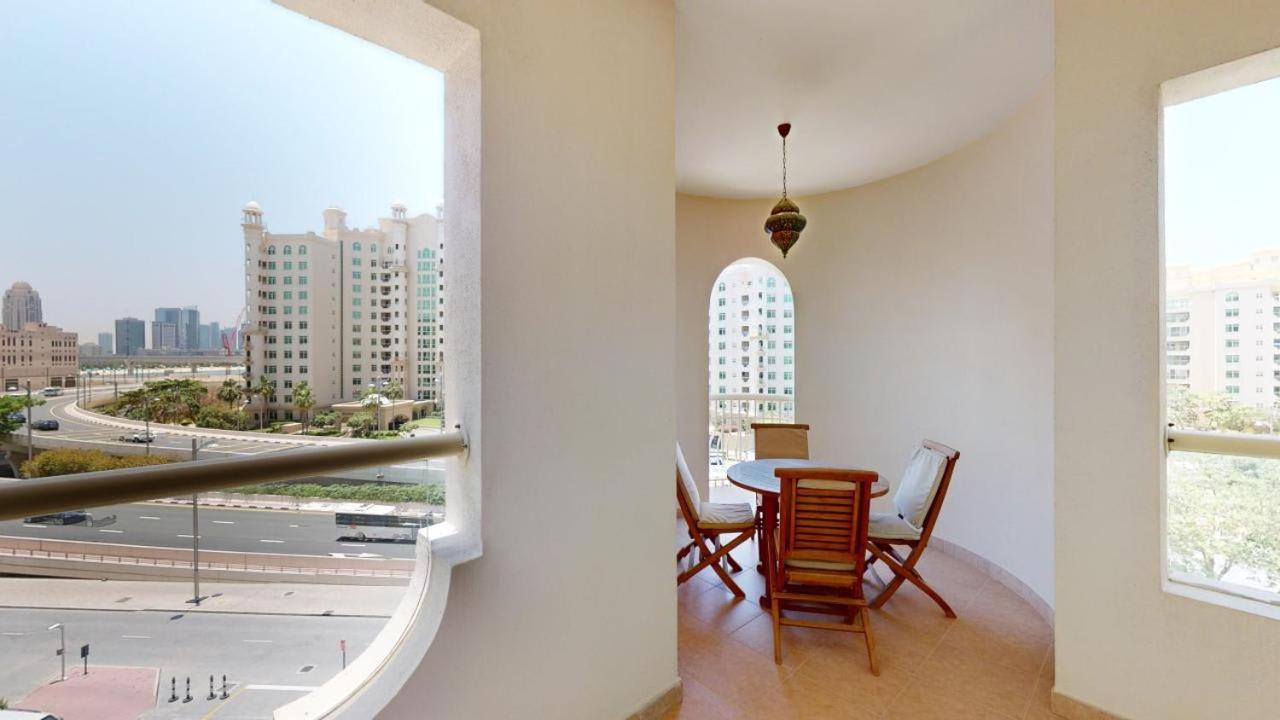 Dabas Palm Shores Elegant Four Beds Apartment Dubai