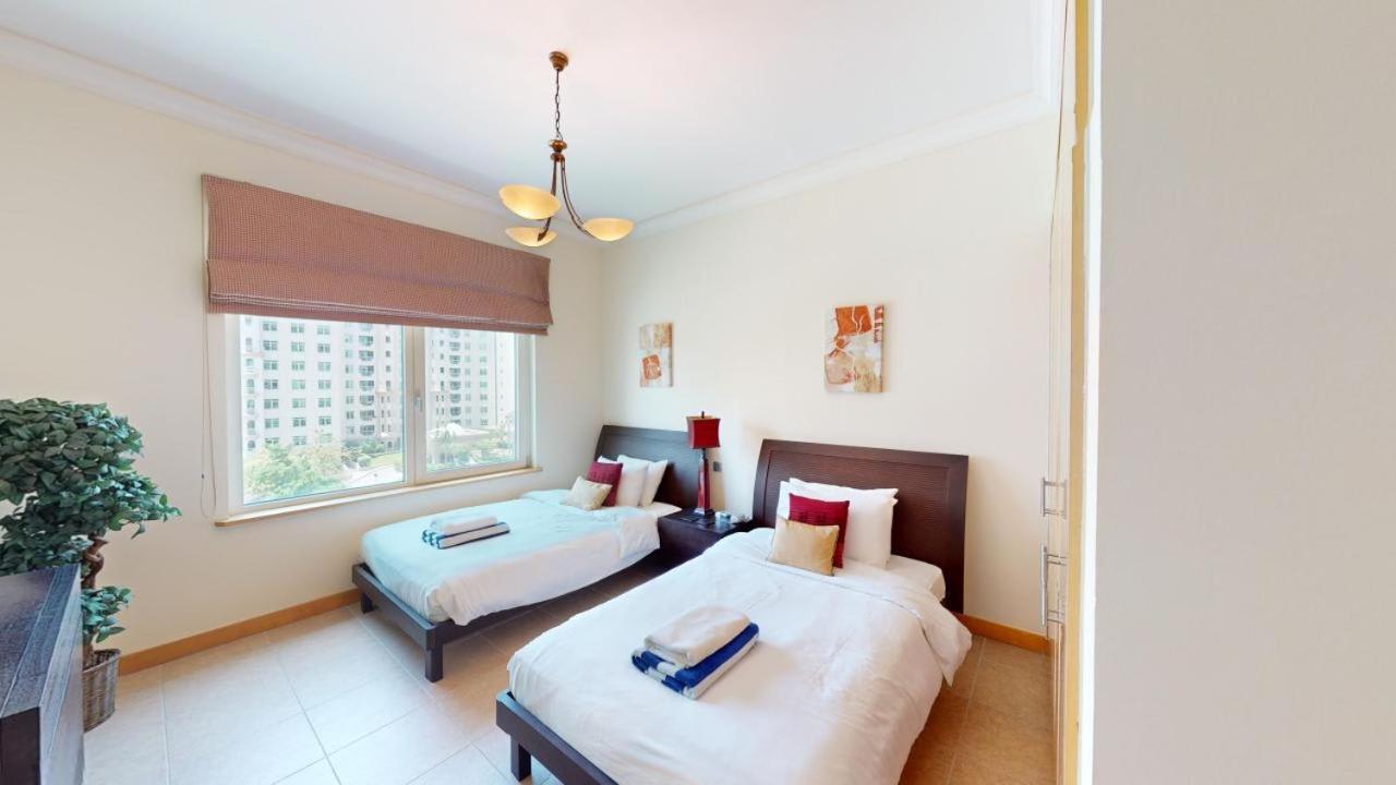Dabas Palm Shores Elegant Four Beds Apartment Dubai