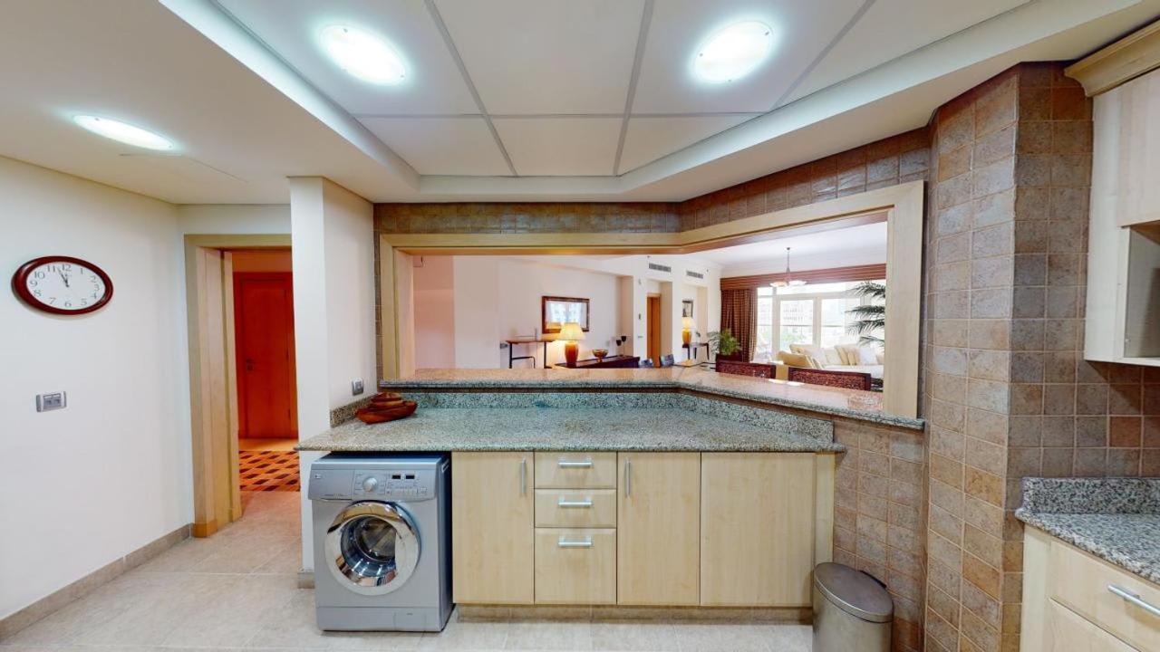 Dabas Palm Shores Elegant Four Beds Apartment *