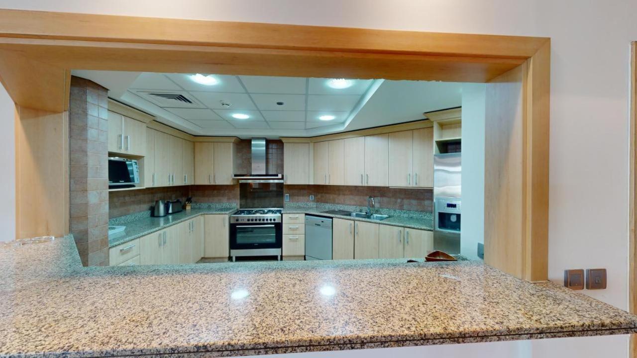 Apartment Dabas Palm Shores Elegant Four Beds Dubai