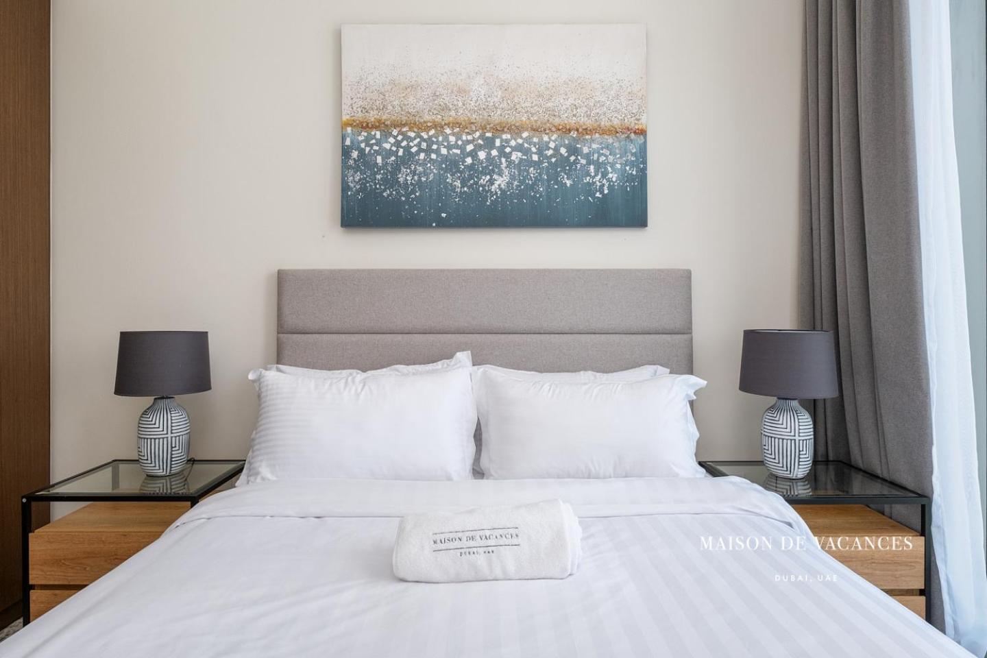 Three Bedroom In Downtown With Burj Khalifa View Dubai