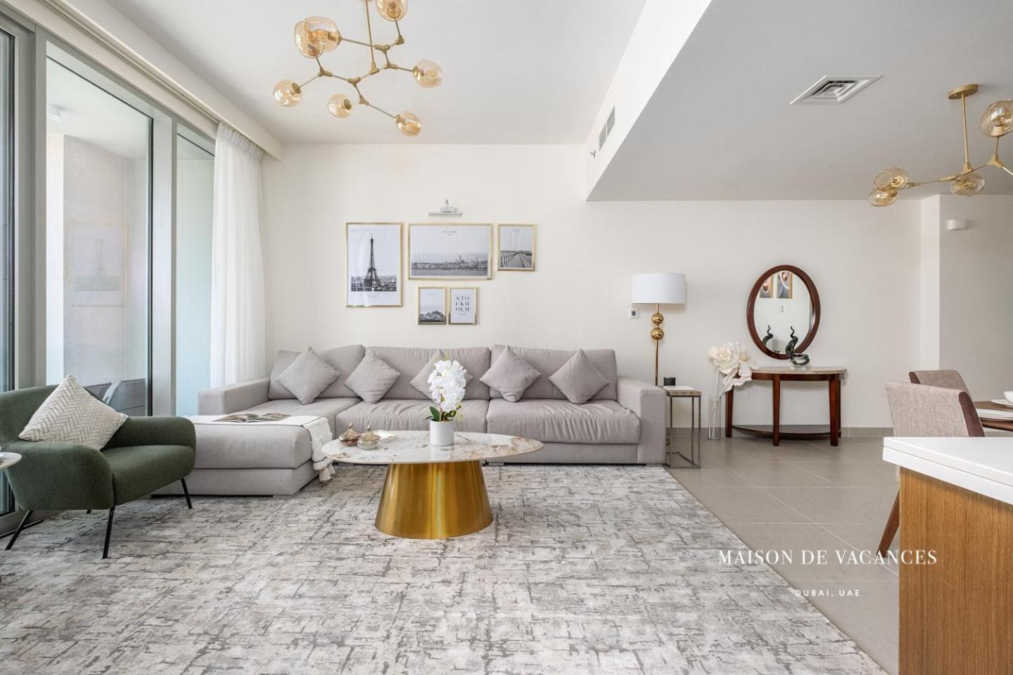 Three Bedroom In Downtown With Burj Khalifa View Apartment Dubai