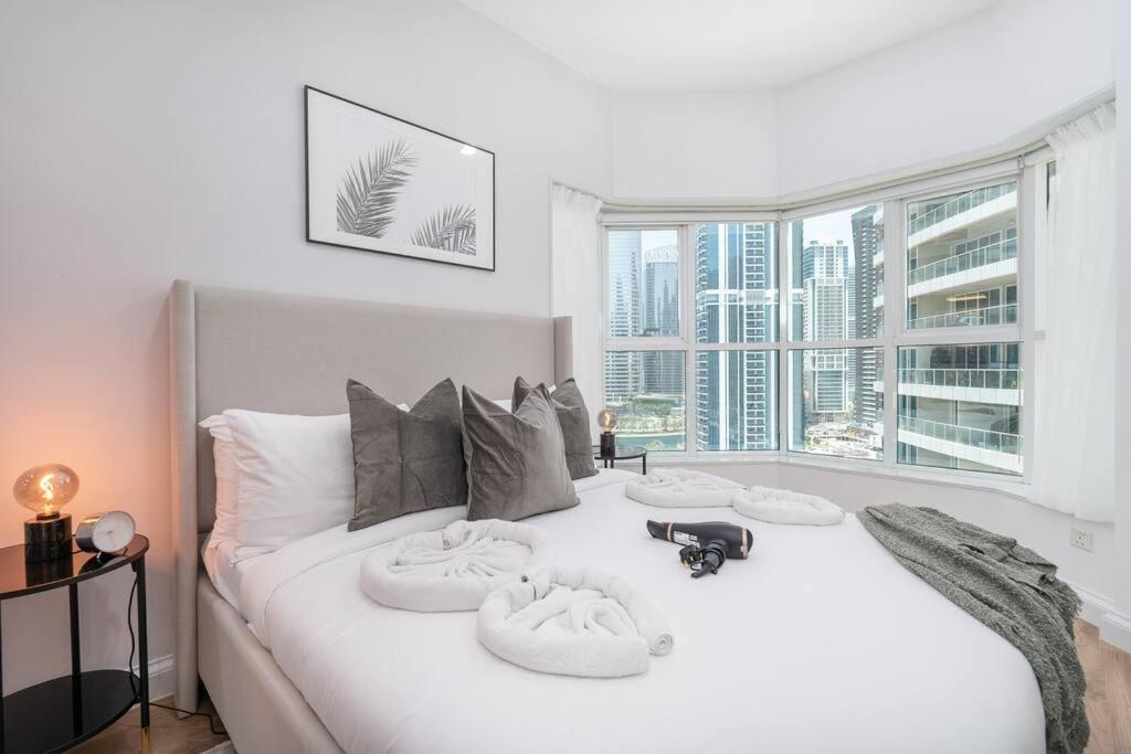 Havn - With Views In Gate, Jlt Apartment