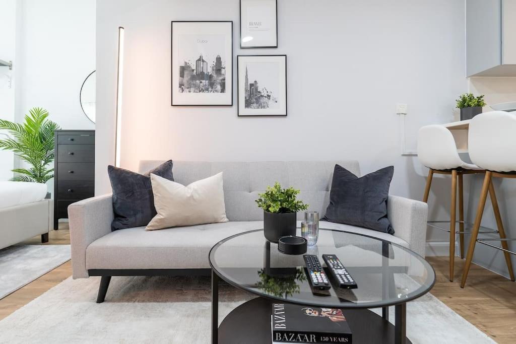 Havn - With Views In Gate, Jlt Apartment *