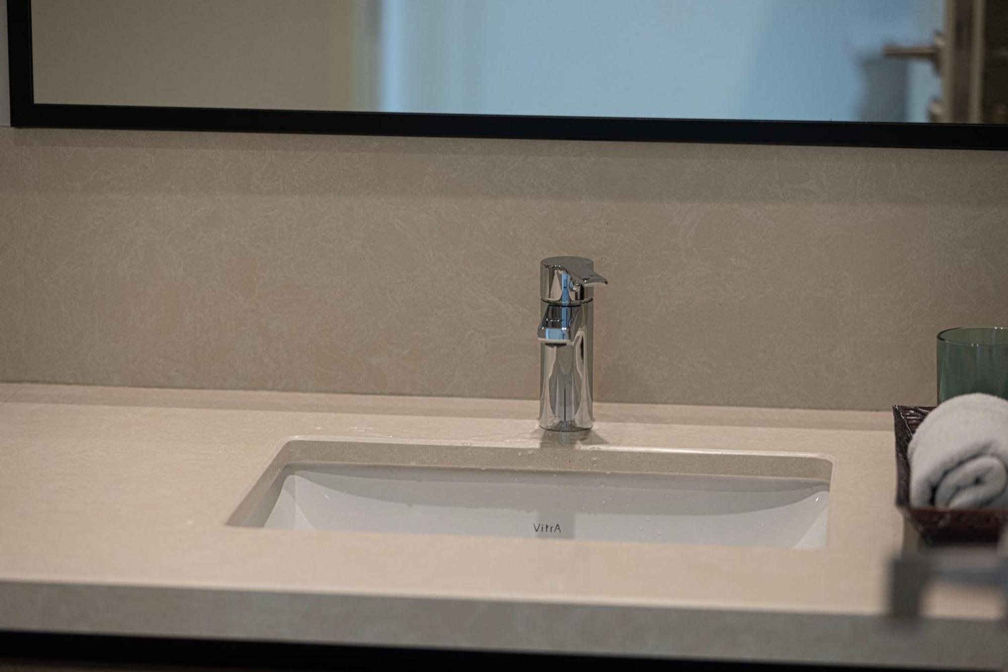 Downtown Luxurious 2br Near Burj Khalifa