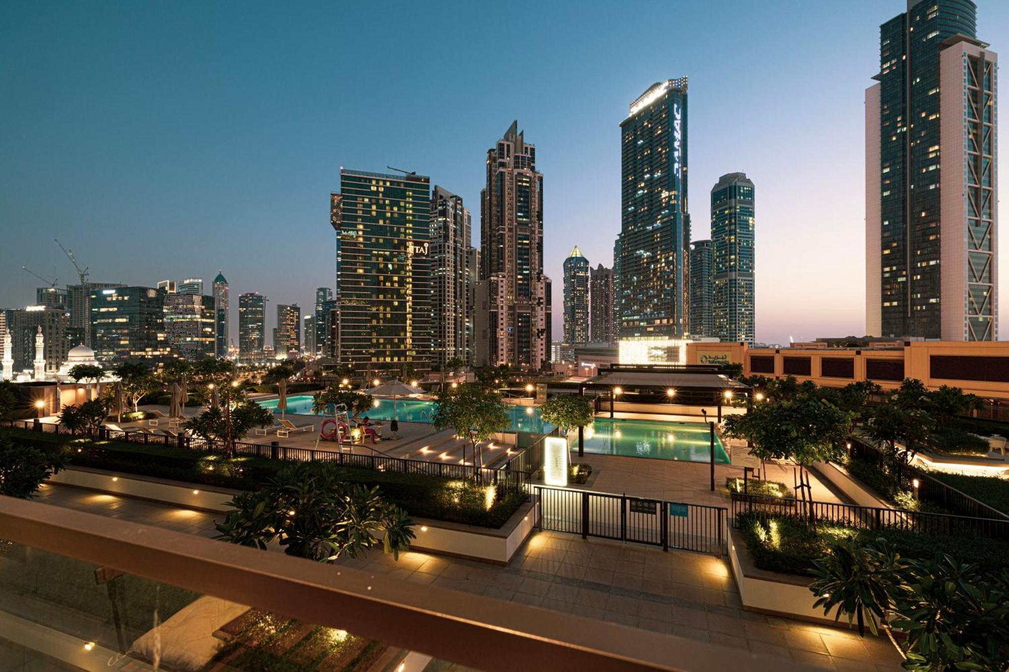 Downtown Luxurious 2br Near Burj Khalifa Apartment Dubai