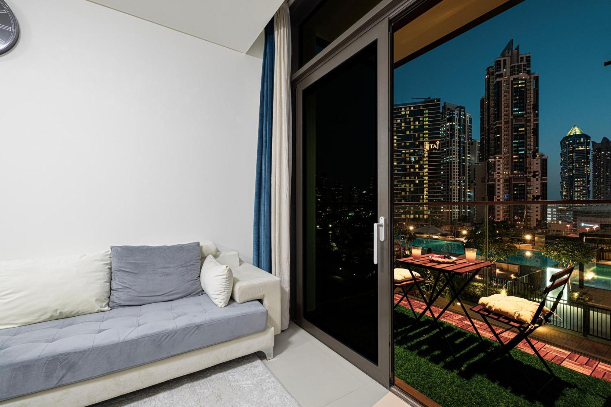 Downtown Luxurious 2br Near Burj Khalifa Apartment Dubai