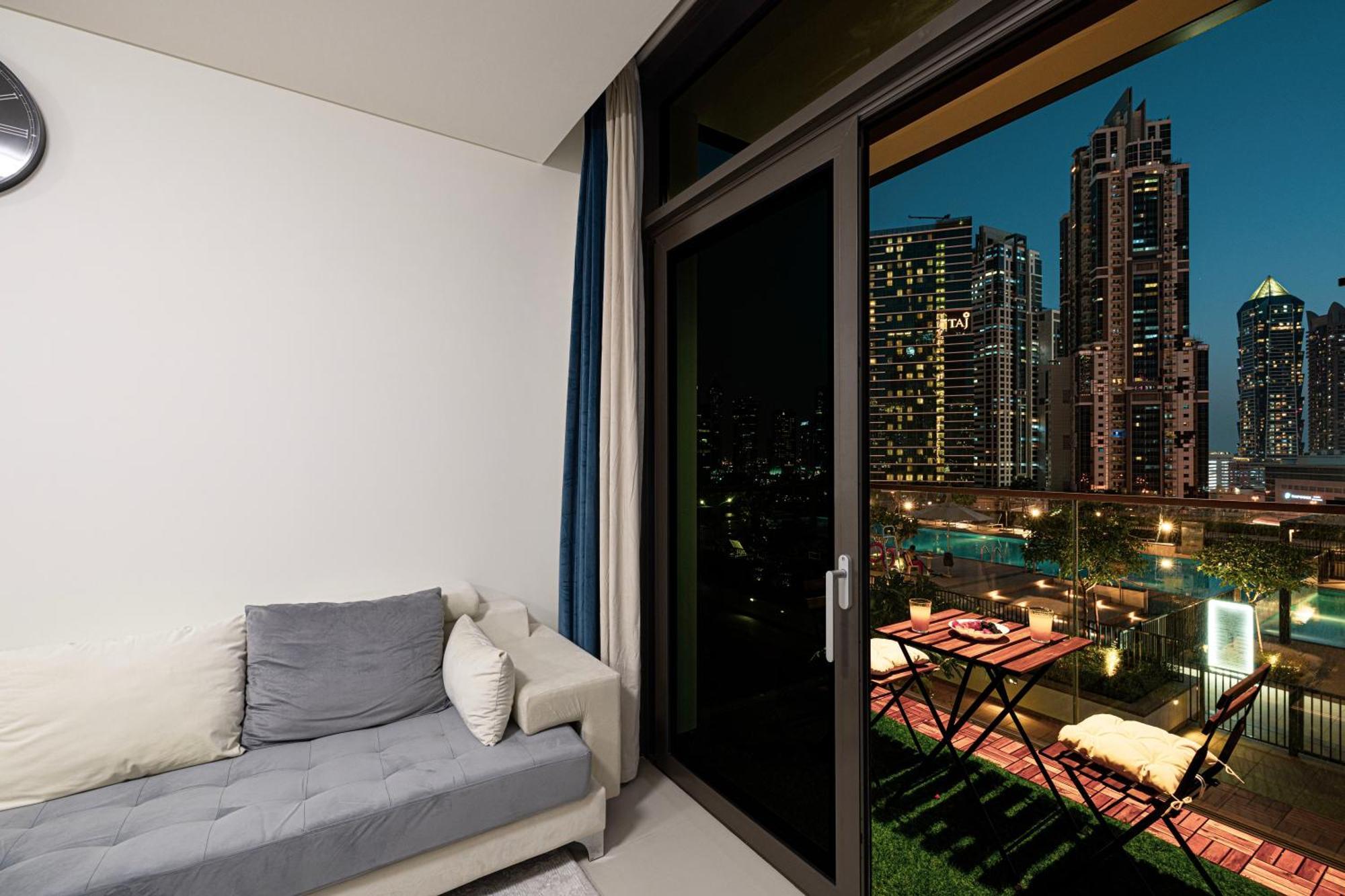 Apartment Downtown Luxurious 2br Near Burj Khalifa