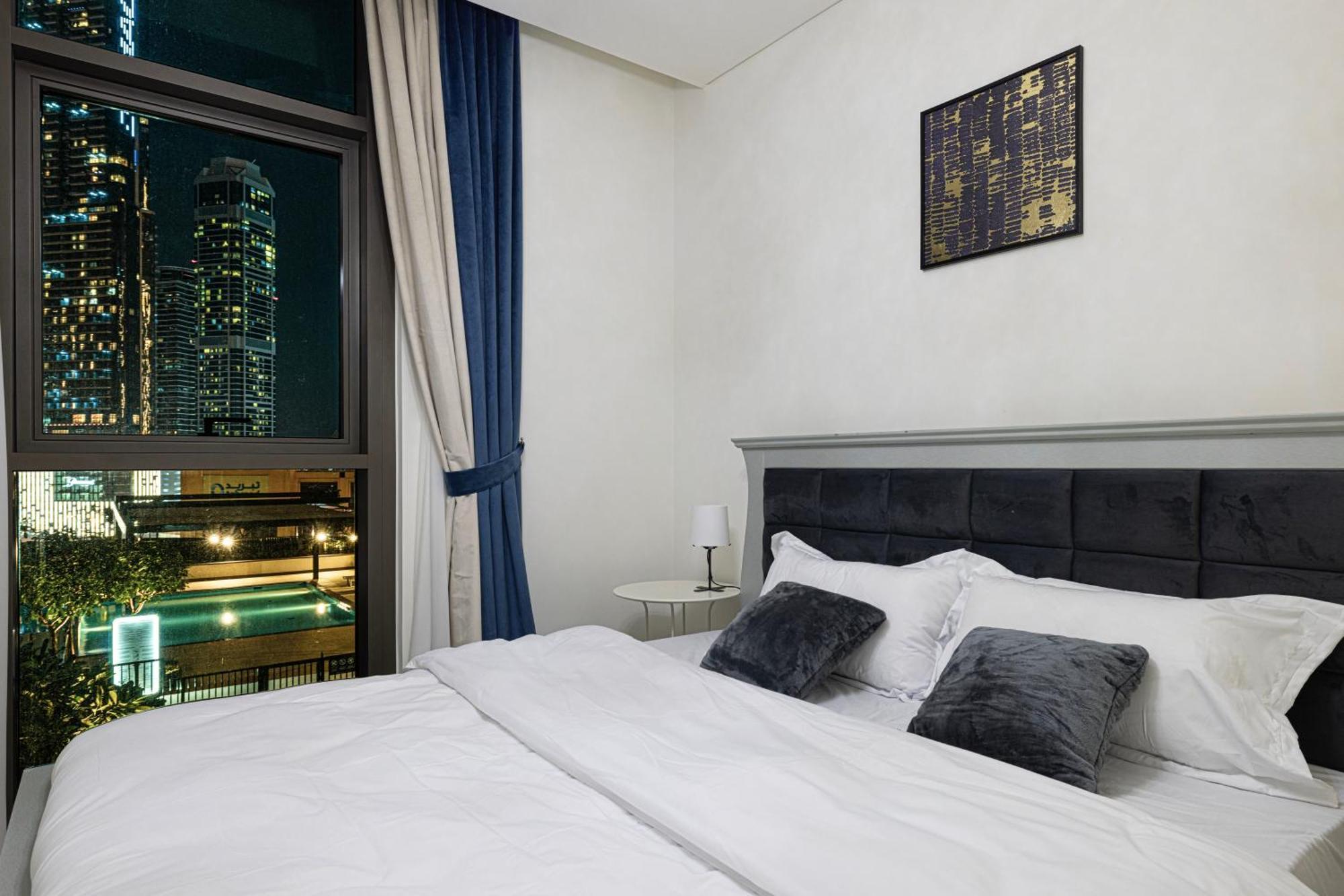 Apartment Downtown Luxurious 2br Near Burj Khalifa *