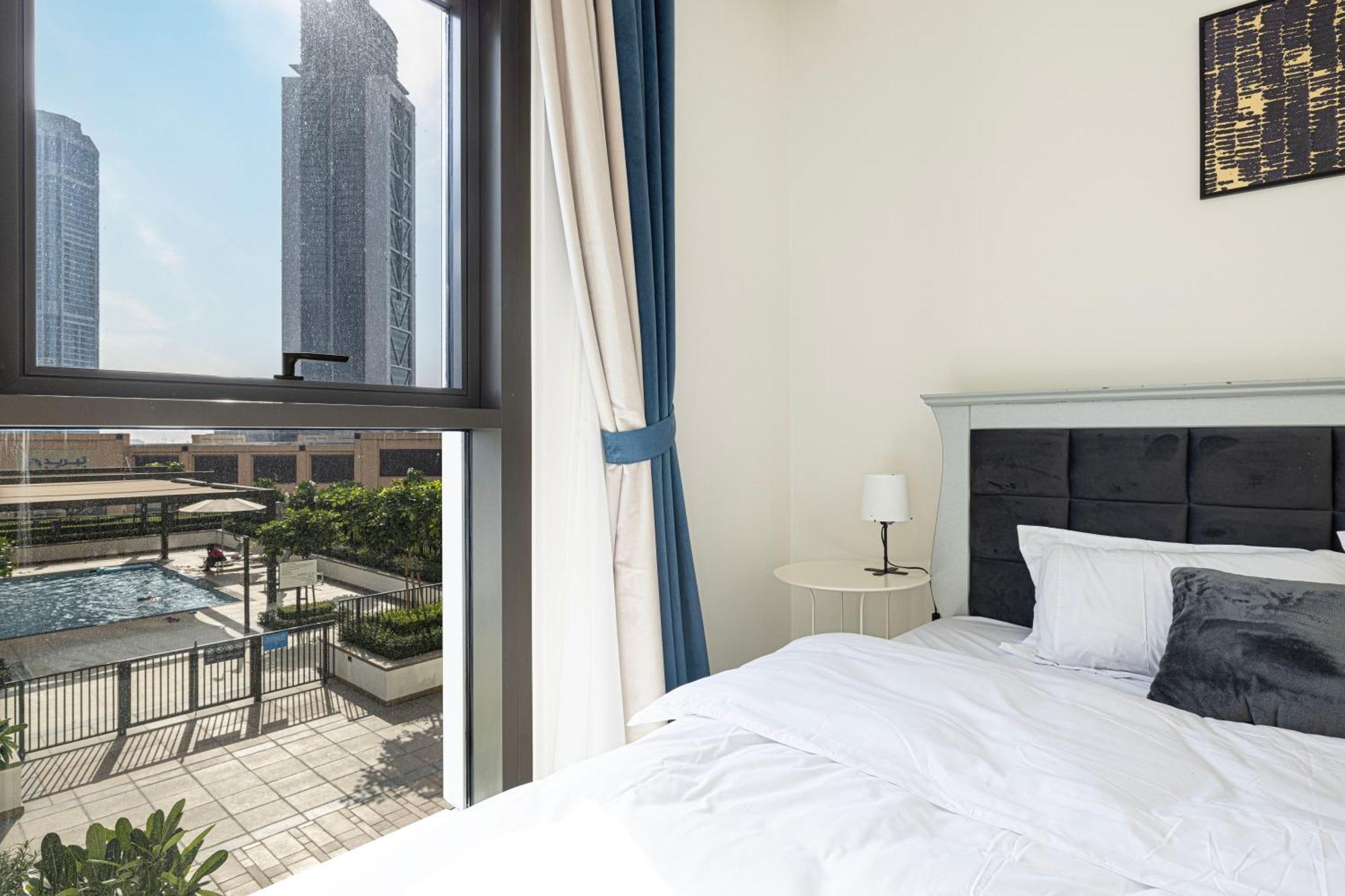 Downtown Luxurious 2br Near Burj Khalifa Dubai