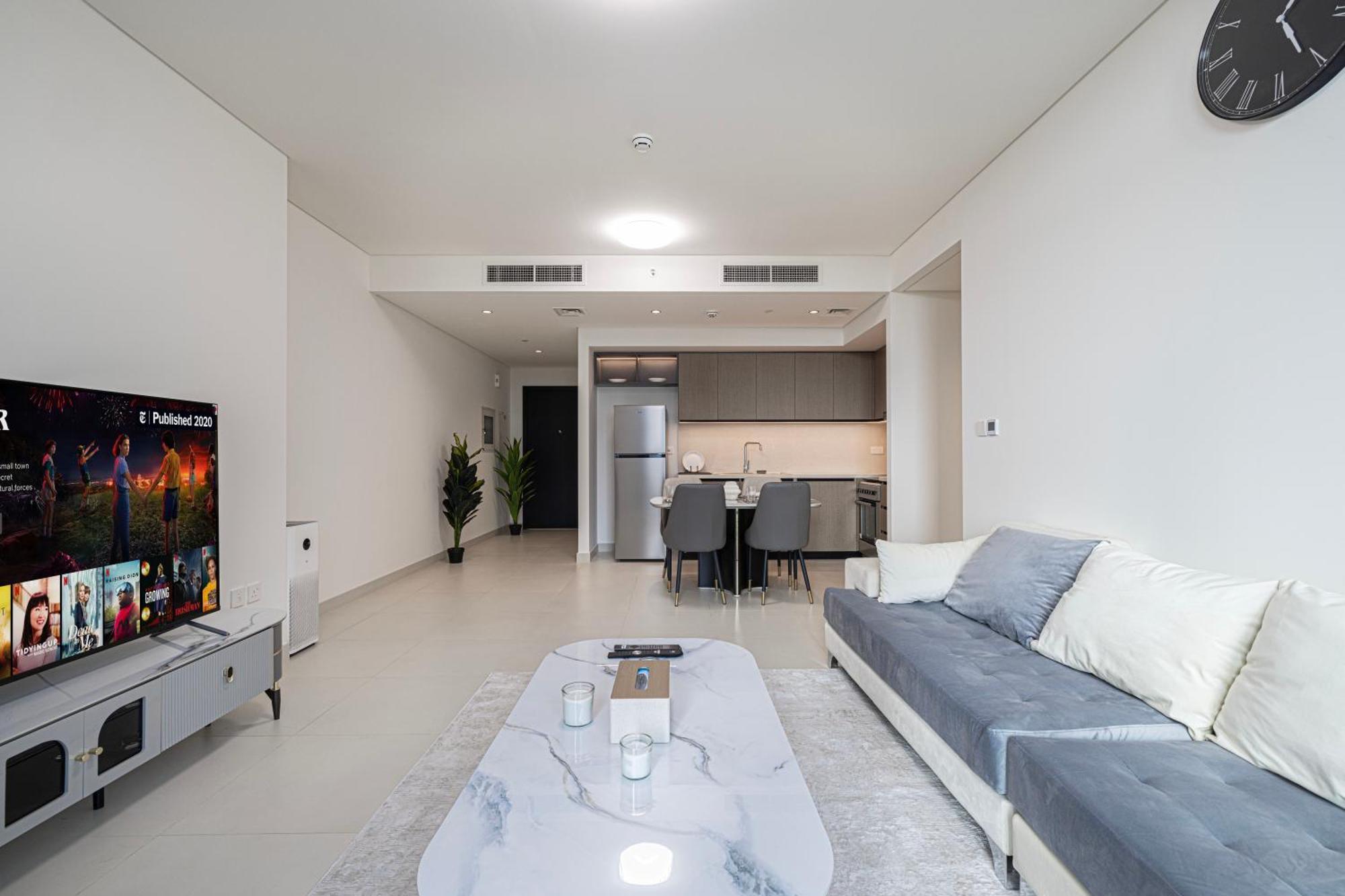 Apartment Downtown Luxurious 2br Near Burj Khalifa Dubai