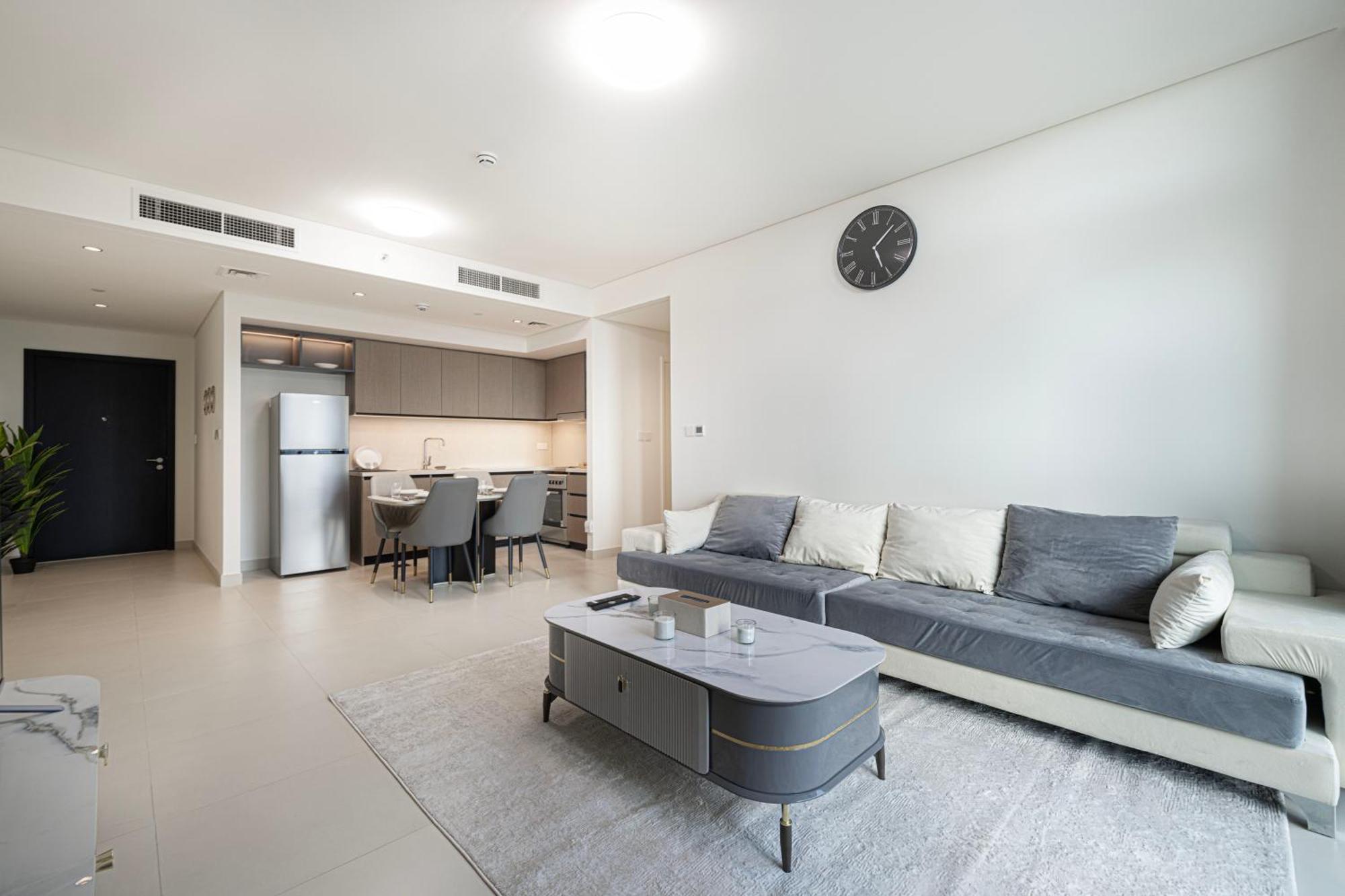 Apartment Downtown Luxurious 2br Near Burj Khalifa Dubai