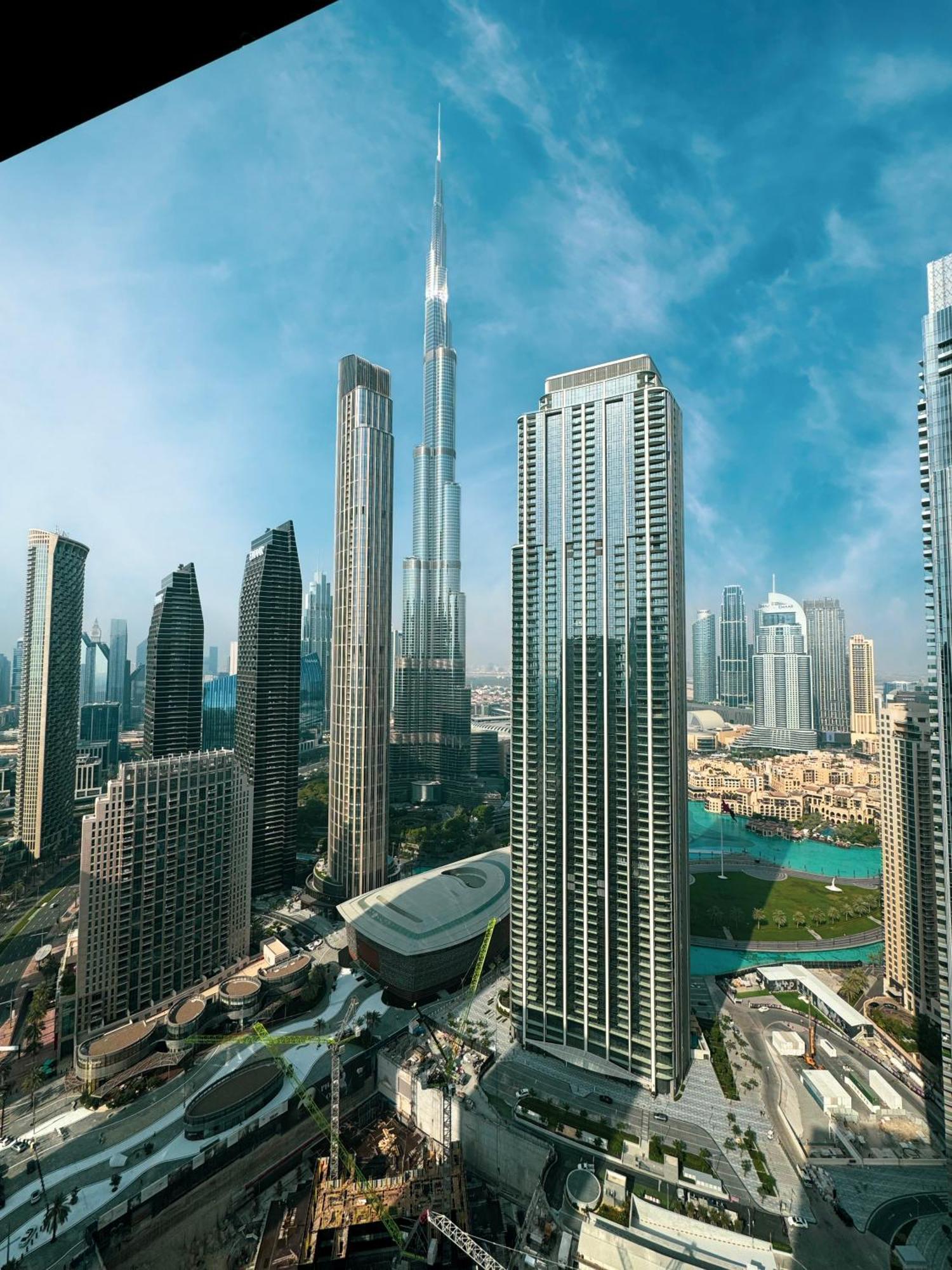 Apartment Downtown Luxurious 2br Near Burj Khalifa *