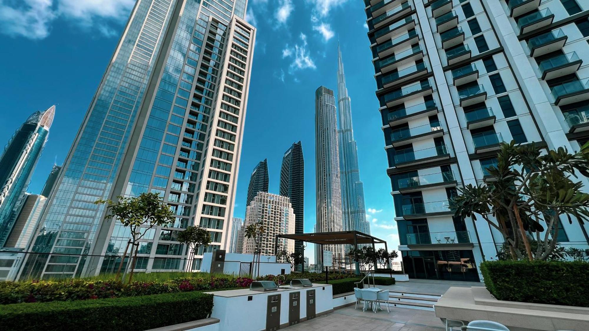 Apartment Downtown Luxurious 2br Near Burj Khalifa