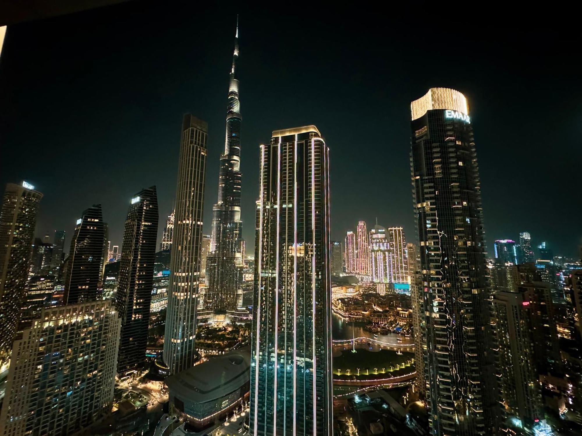 Downtown Luxurious 2br Near Burj Khalifa Apartment *