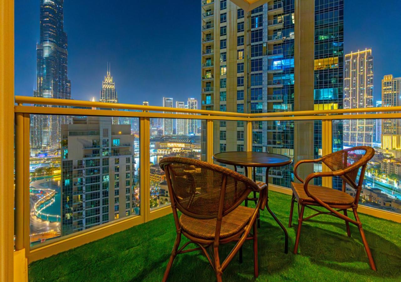 Savis Breathtaking Burj Khalifa View Apartment *