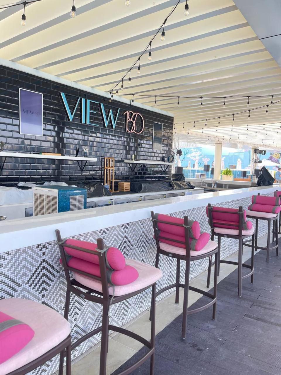 Luxury Sea View 5 Star One Bedroom-seven & - West Beach At The Palm Jumeirah -privet Beach