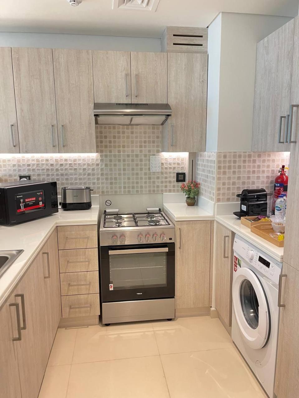 Apartment Luxury Sea View 5 Star One Bedroom-seven & - West Beach At The Palm Jumeirah -privet Beach