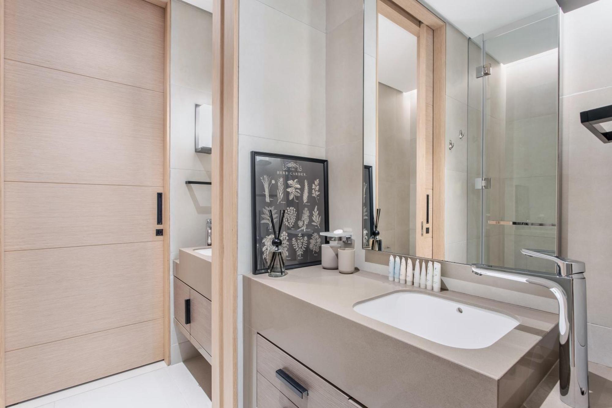 Apartment Family-friendly 2br At Address Dubai