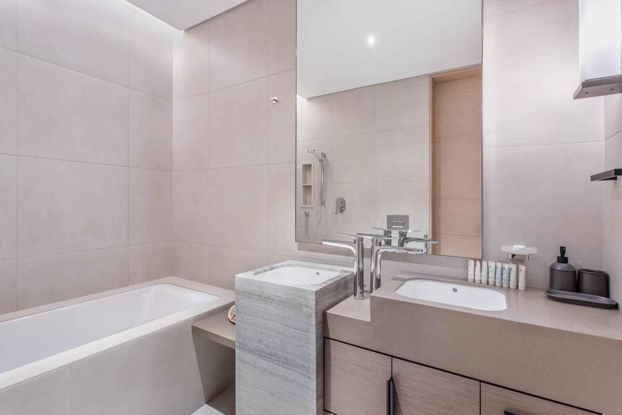 Family-friendly 2br At Address