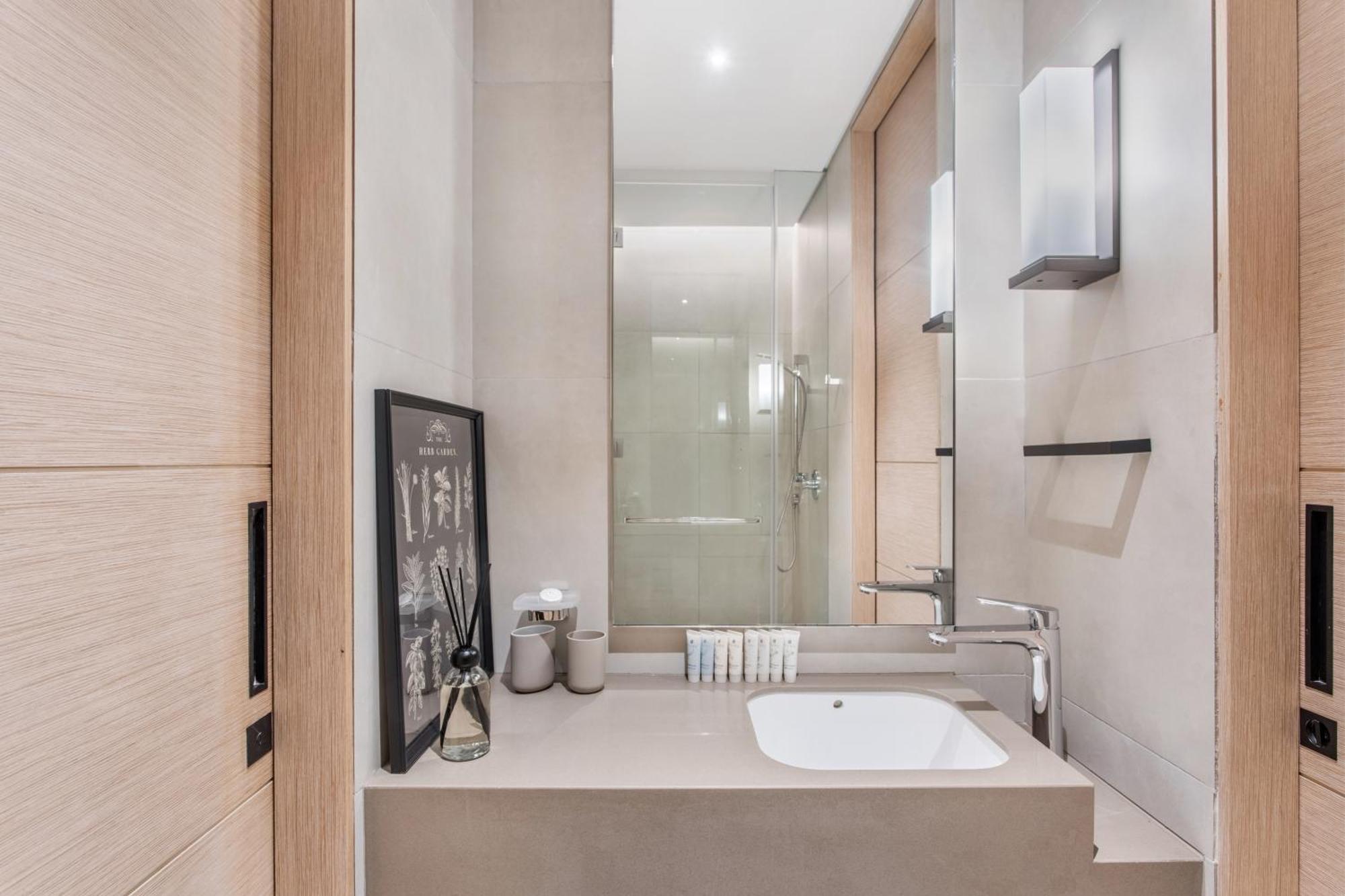 Family-friendly 2br At Address *