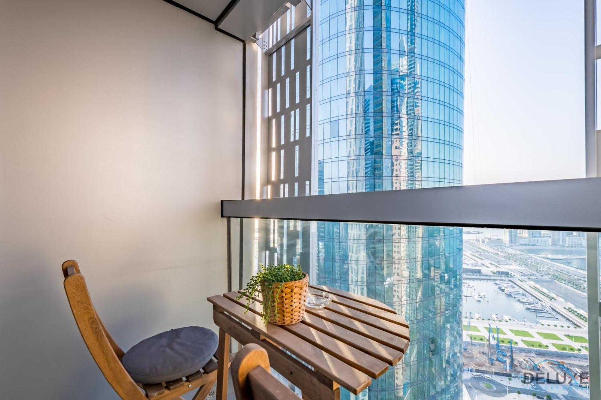 Sophisticated 2br In Cayan Tower, Marina By Deluxe Homes Apartment *
