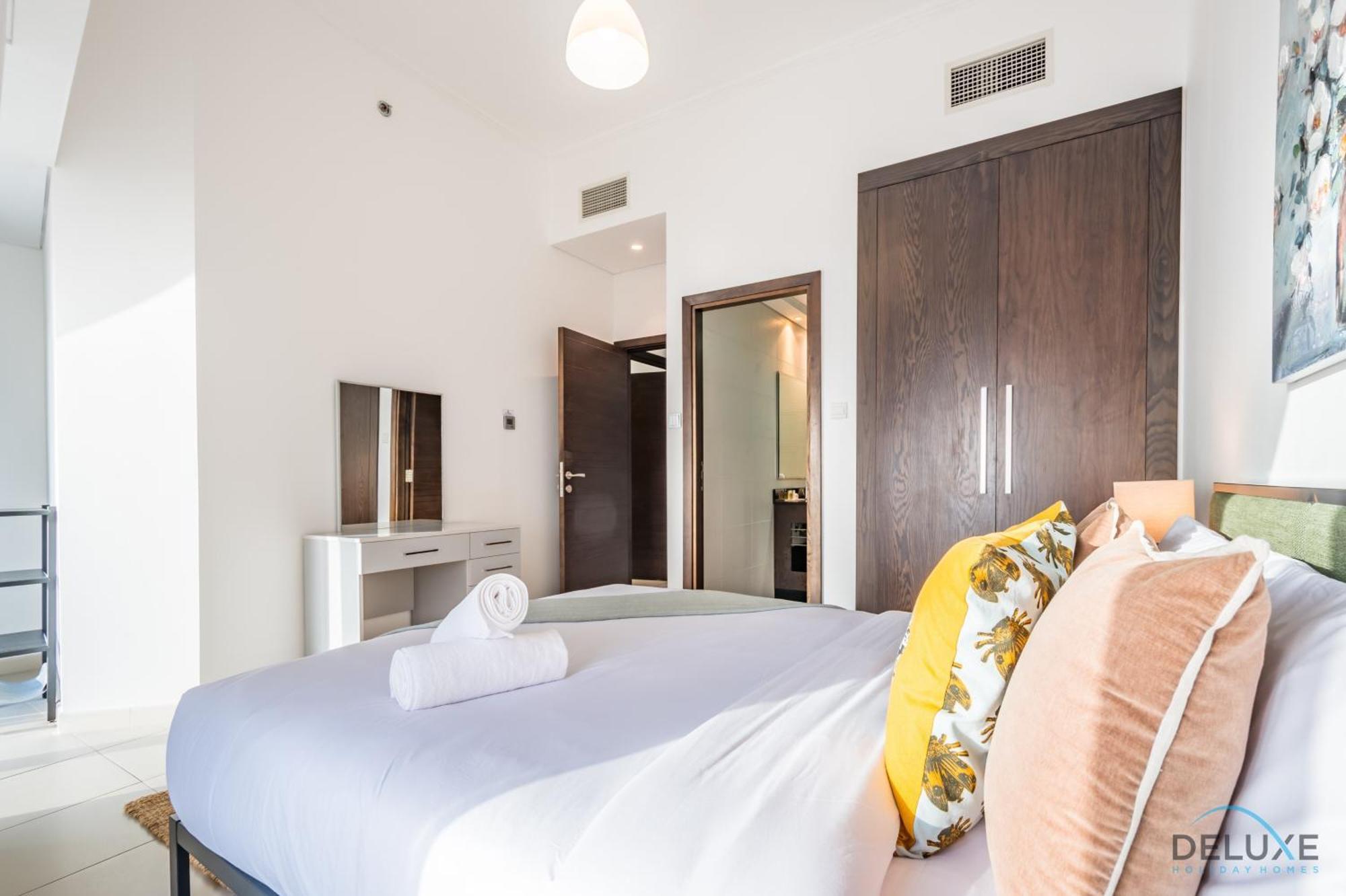 Sophisticated 2br In Cayan Tower, Marina By Deluxe Homes * Dubai