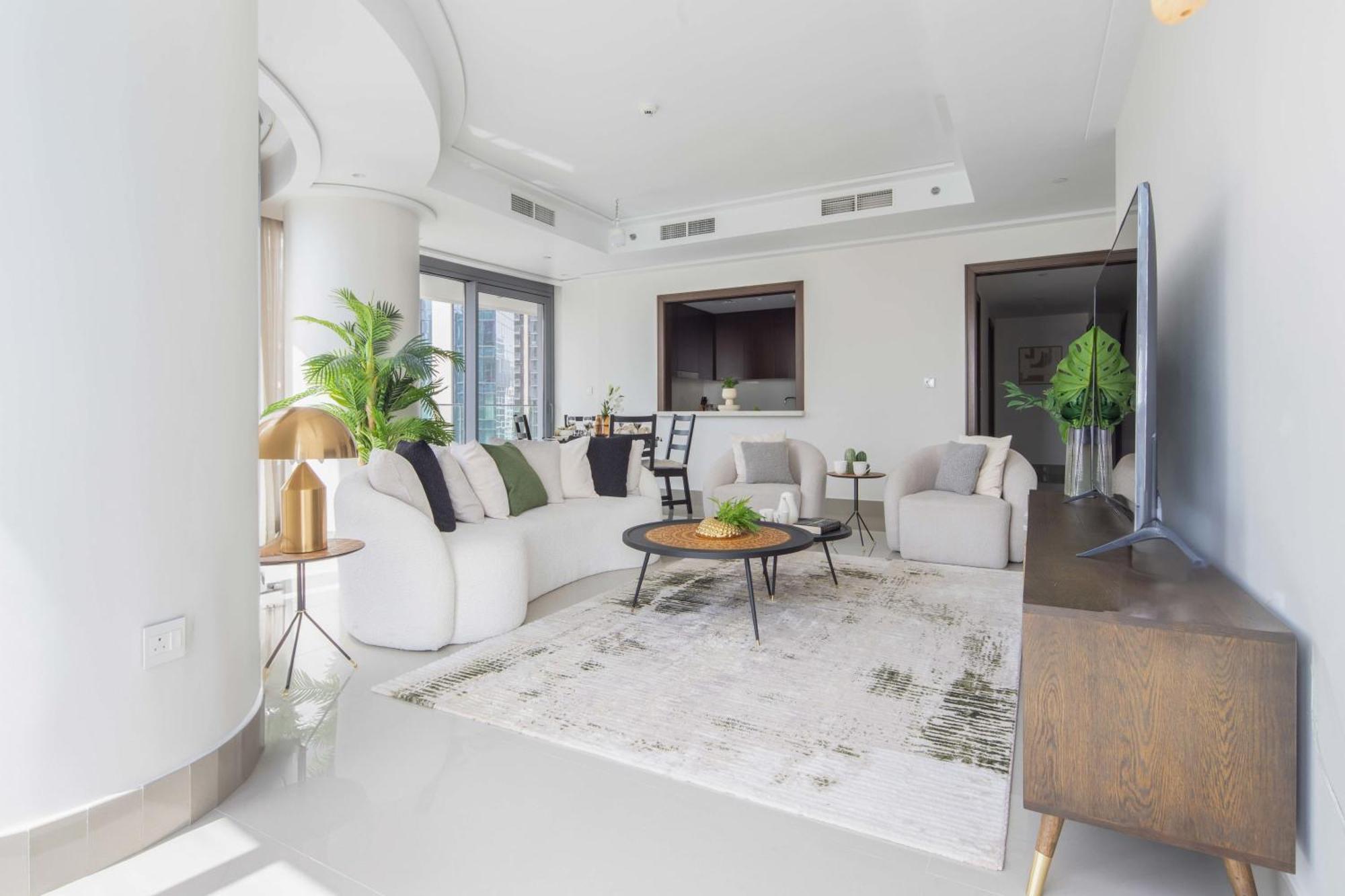 Frank Porter - Opera Grand Apartment *