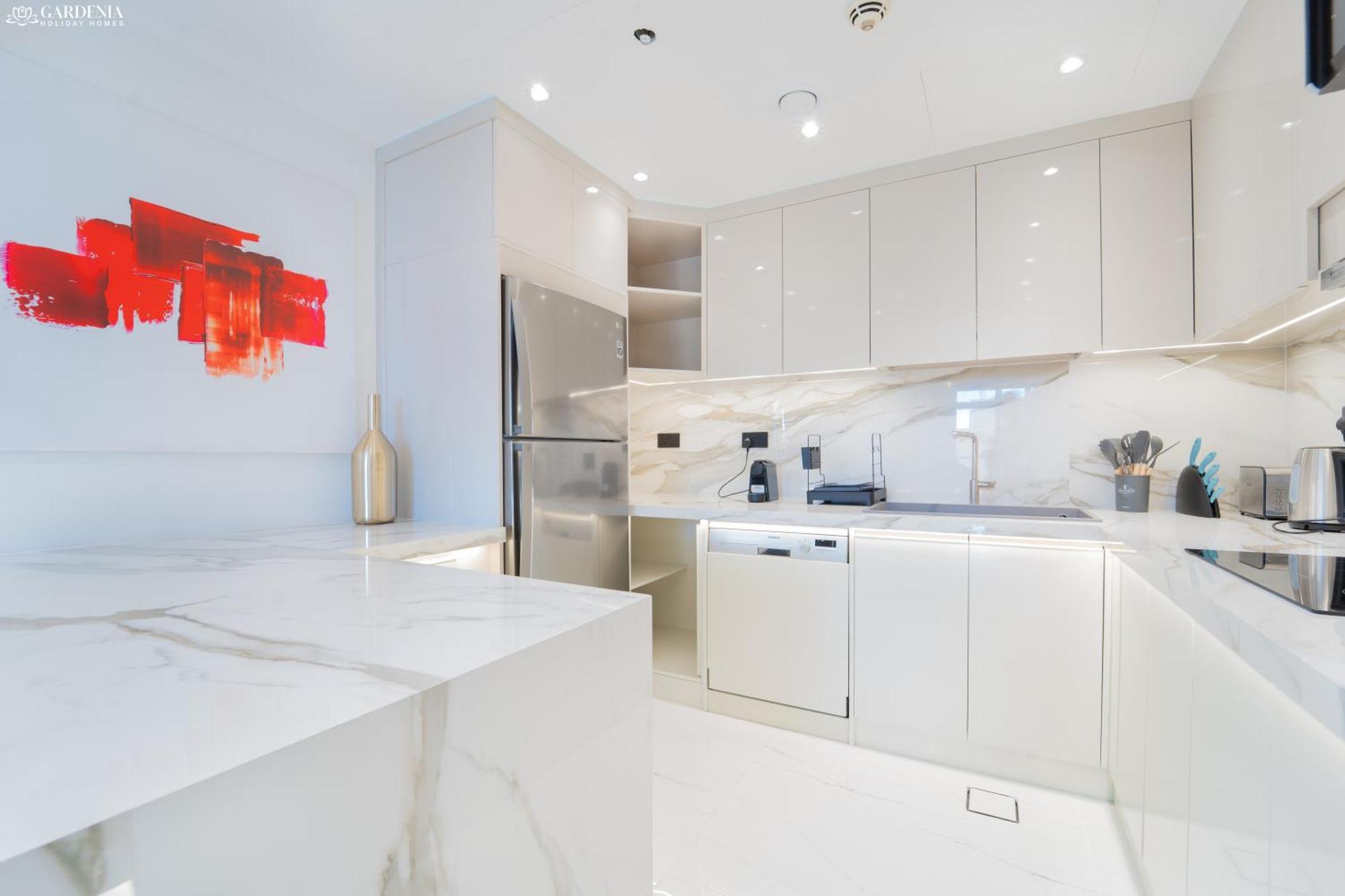 Jbr Amwaj 4 , Upgraded Sea And Ain Views, 2m Walk To By Gardenia Suitse Apartment *