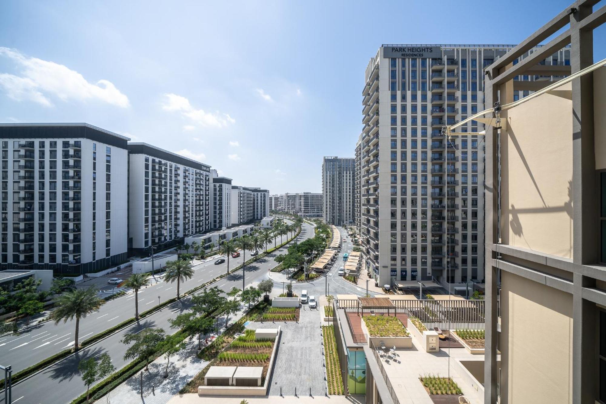First Class In Hills - Next To Hills Mall - Socio, Collective And Golfville Towers Apartment
