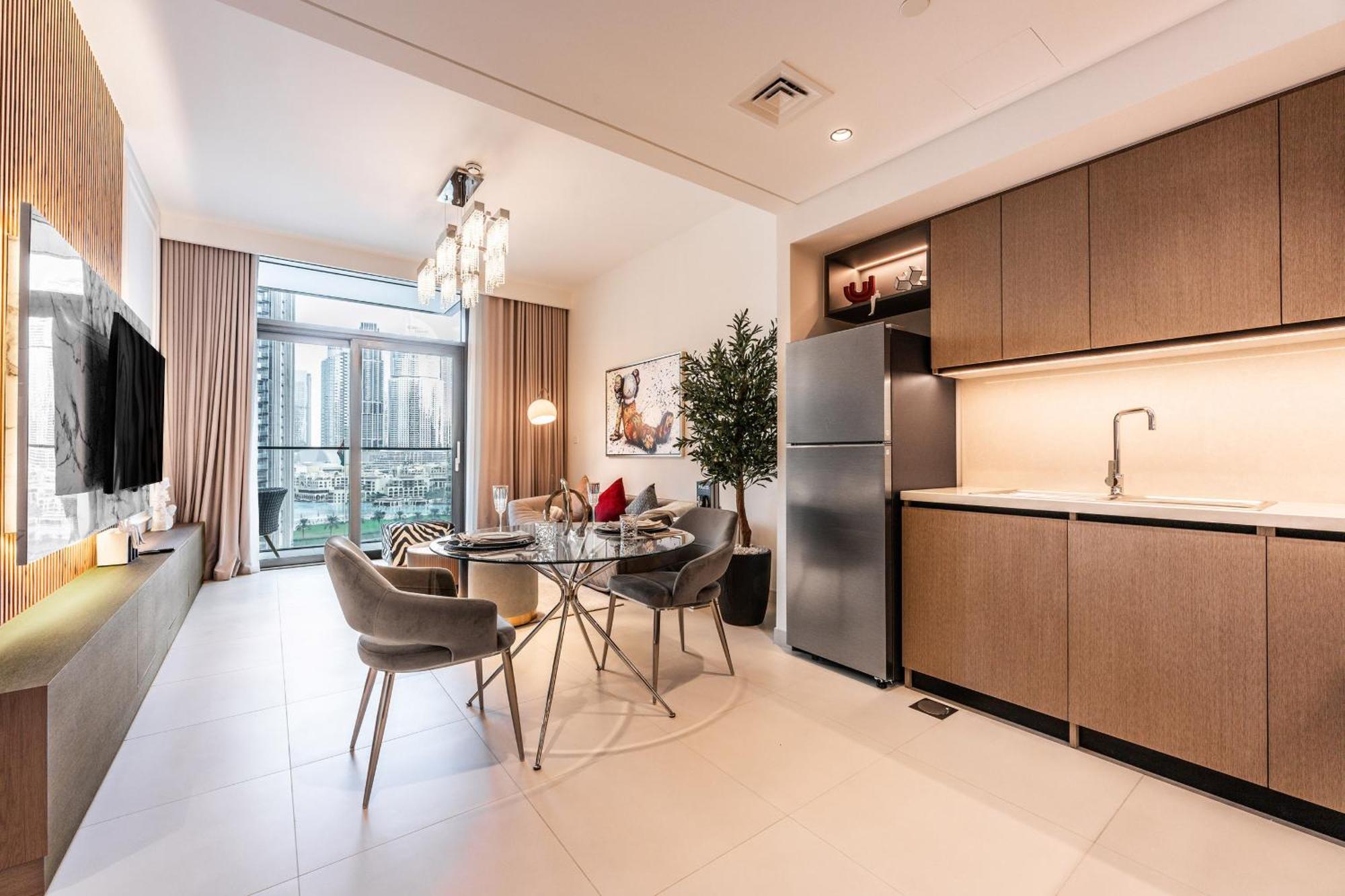 Stayis - 1 Bedroom Iconic Burj Khalifa View Apartment