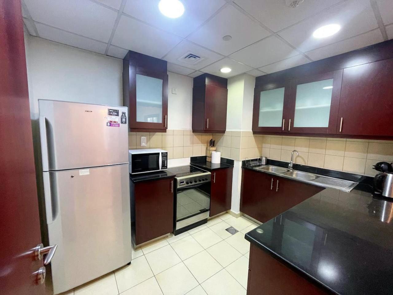 Apartment Family Apartment, Prime Location In Jbr, Location