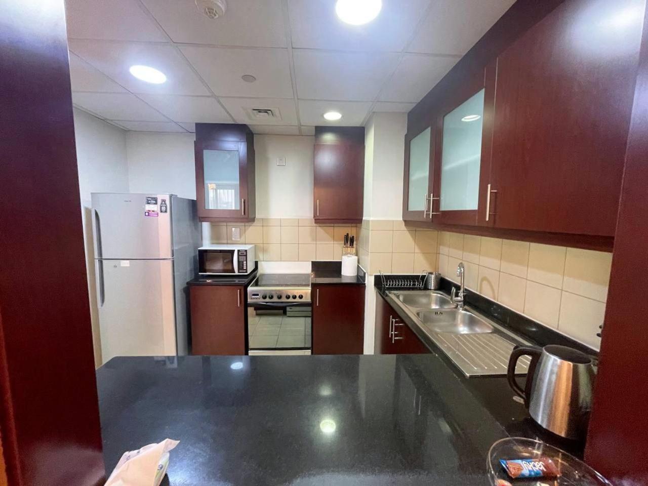 Apartment Family Apartment, Prime Location In Jbr, Location *