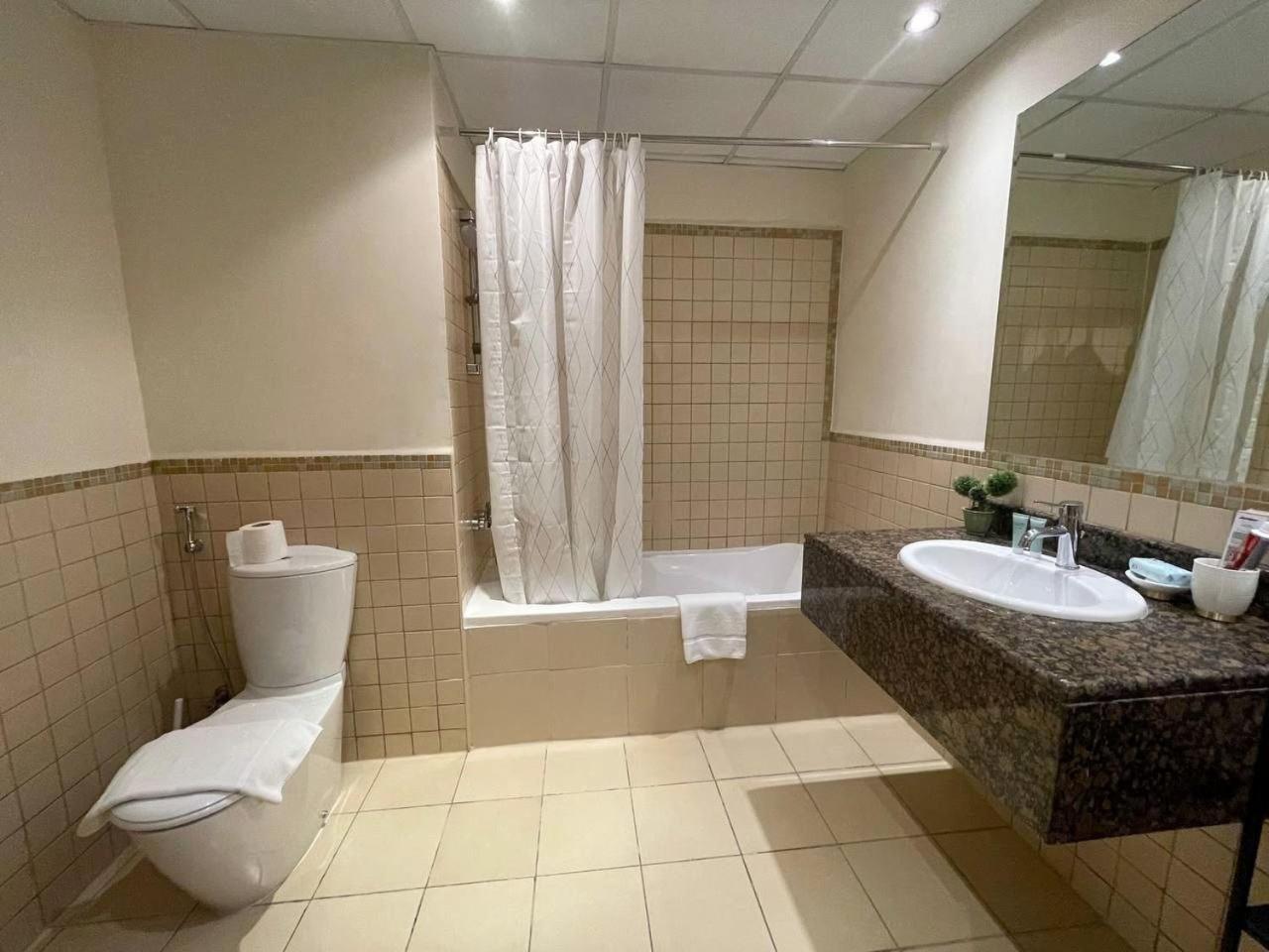 Family Apartment, Prime Location In Jbr, Location Apartment