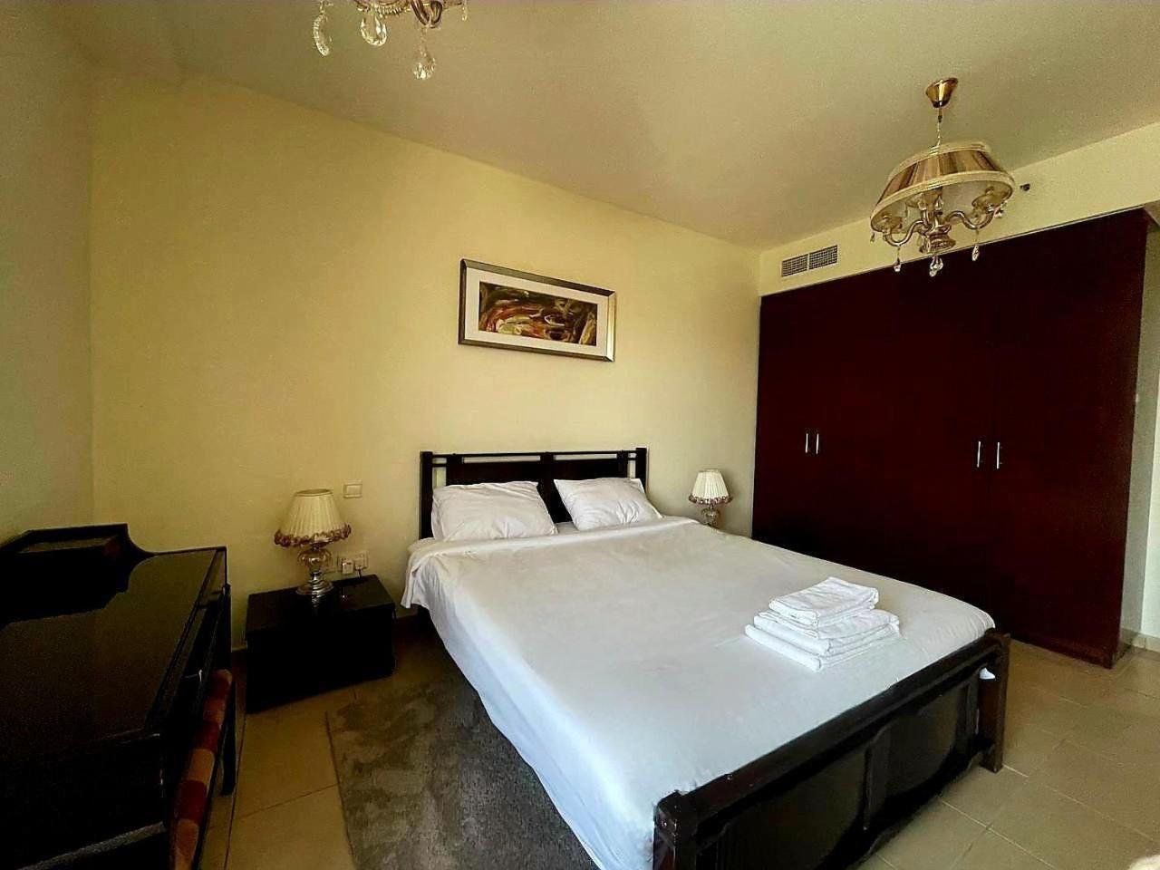 Family Apartment, Prime Location In Jbr, Location *