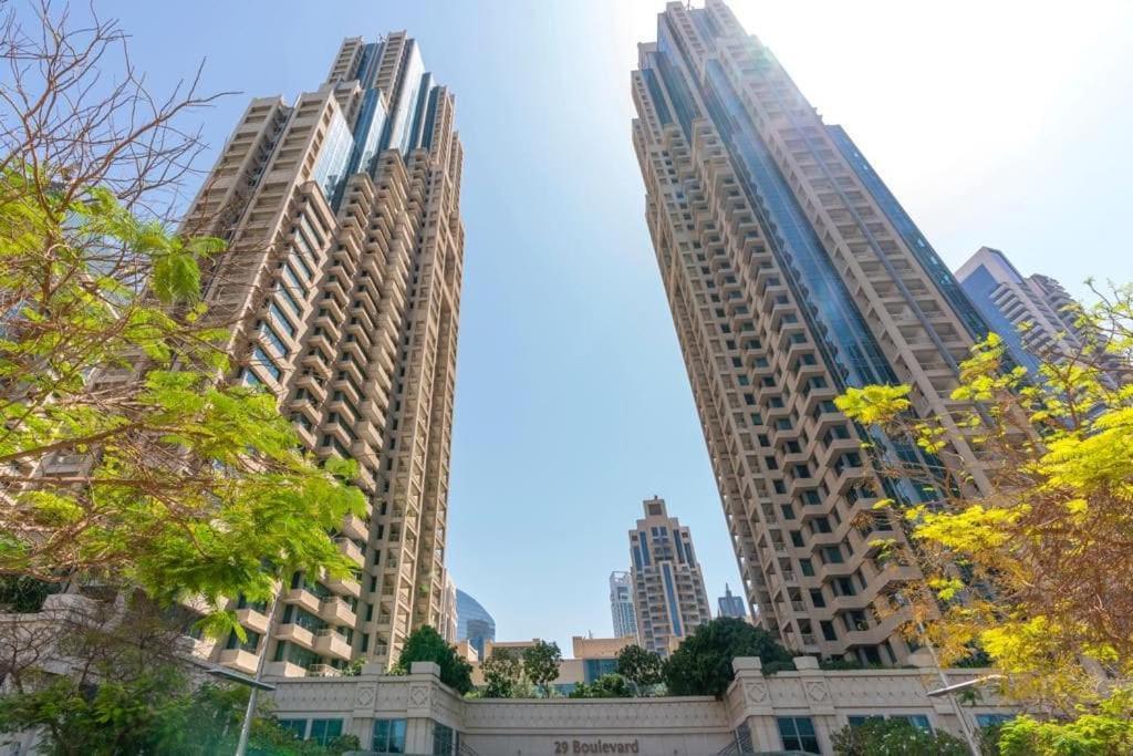 Downtown - 2 Bed 3 Bath Flat - Views Of The Burj & Fountains Apartment