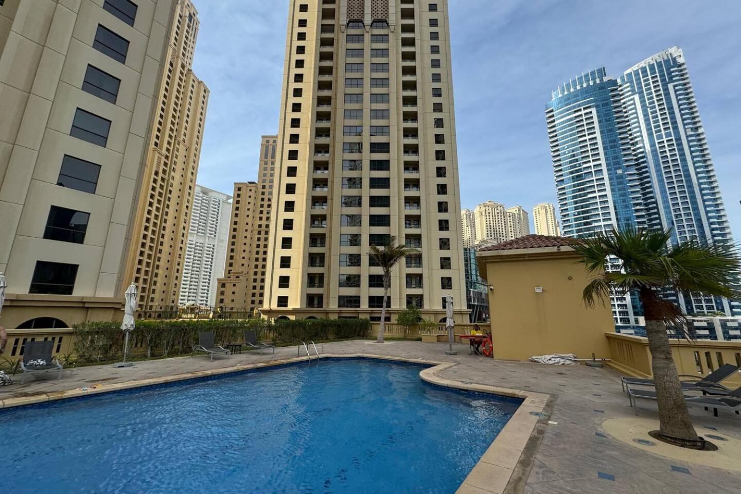 Luxury Living On The Floor Full Marina View Apartment Dubai