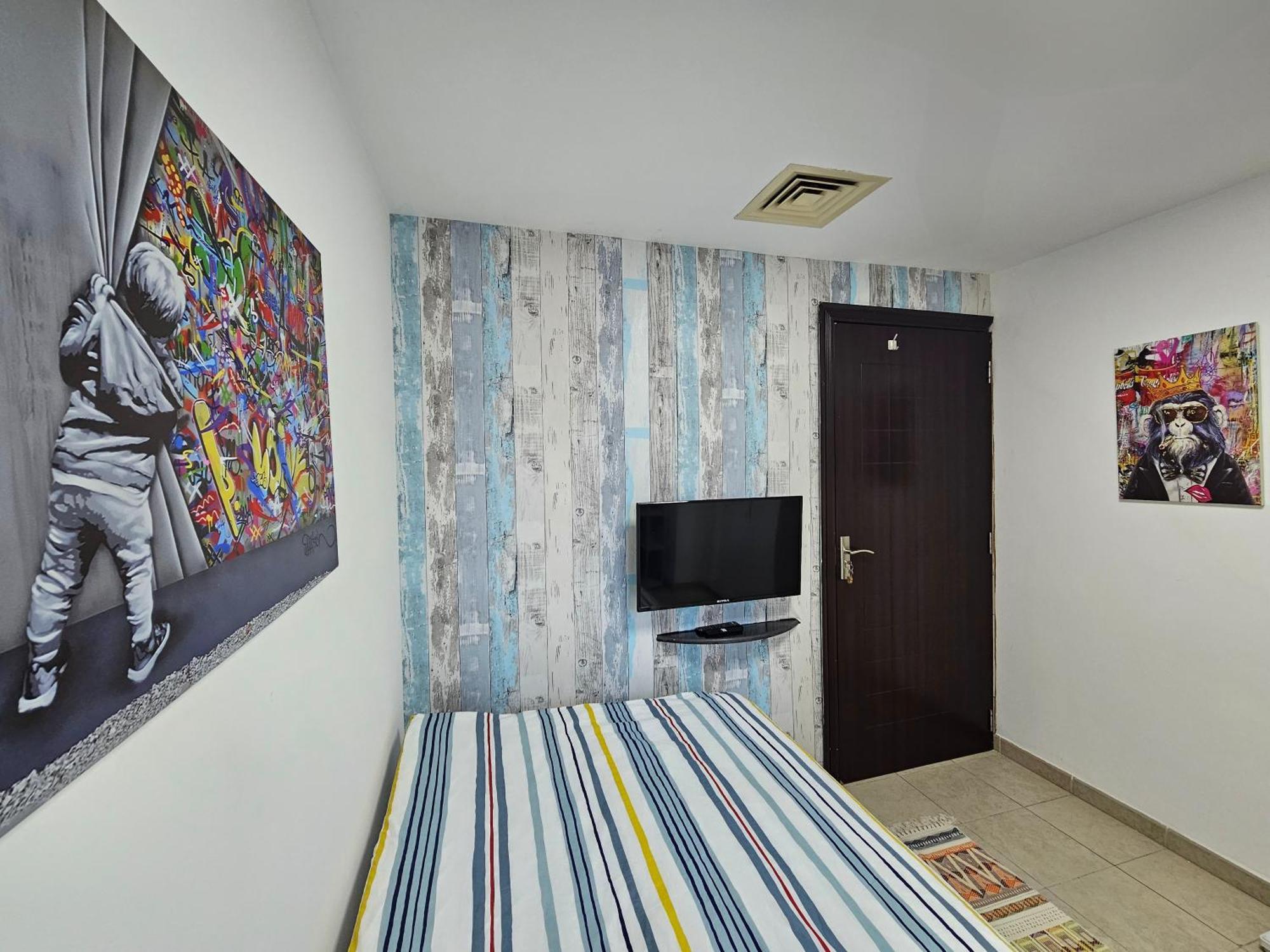 Super Host At Highest Residential Tower In The World, Private In A Shared Homestay