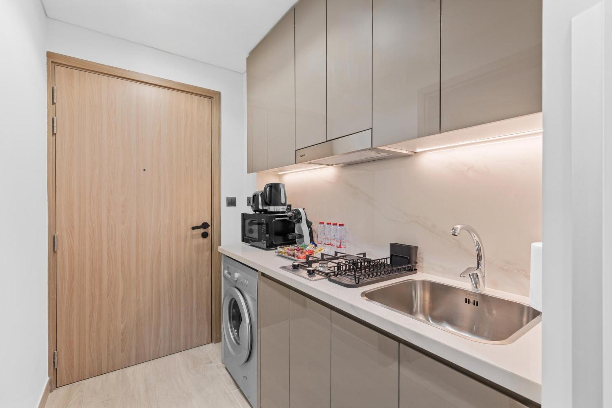 Waves - Azizi Riviera Building 25 Cozy With Balcony * Dubai