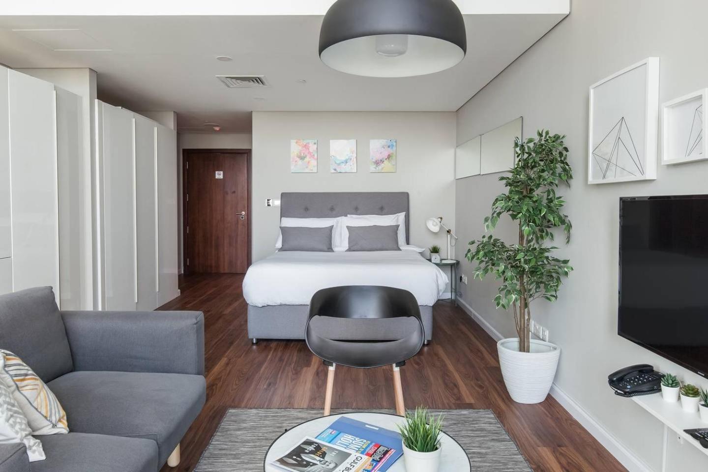 Guestready - The Yellow Door Dubai