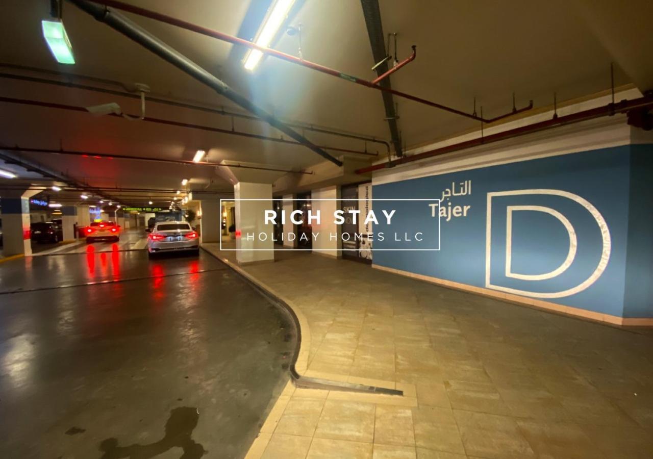 Upgraded 1br In Downtown With Burj Khalifa View * Dubai