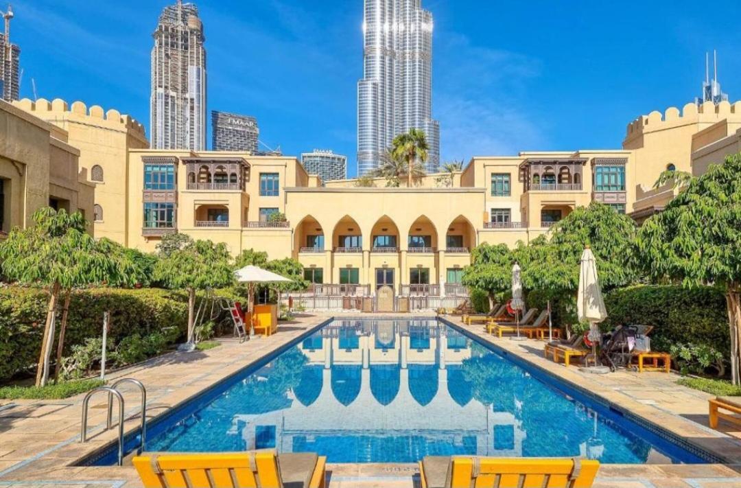 Apartment Burj Khalifa Partial View Peak Living Luxury 2br Souk Al-bahar Beside Mall-golden Homes