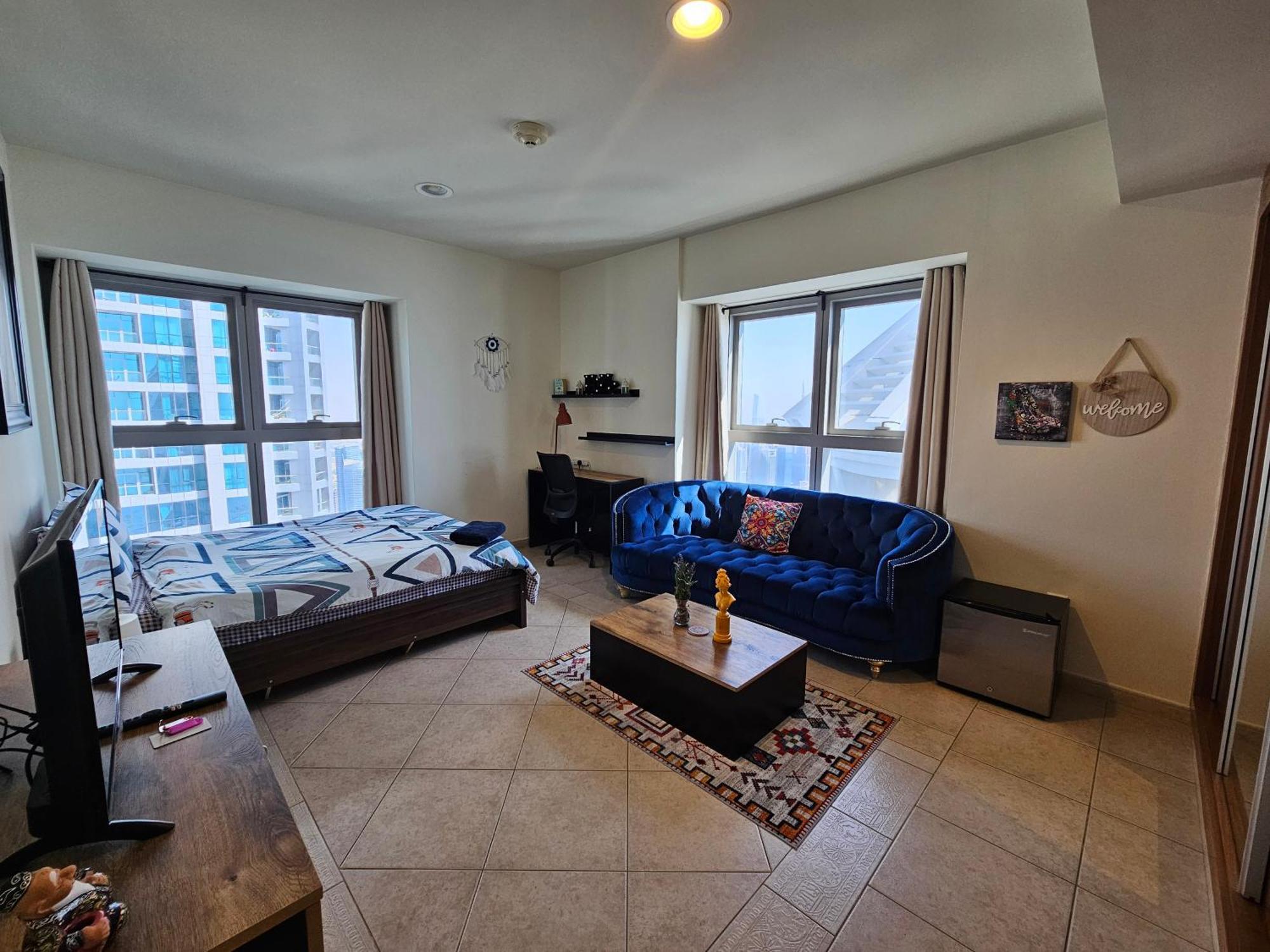 Homestay Super Host At Highest Residential Tower In The World, Private In A Shared Dubai