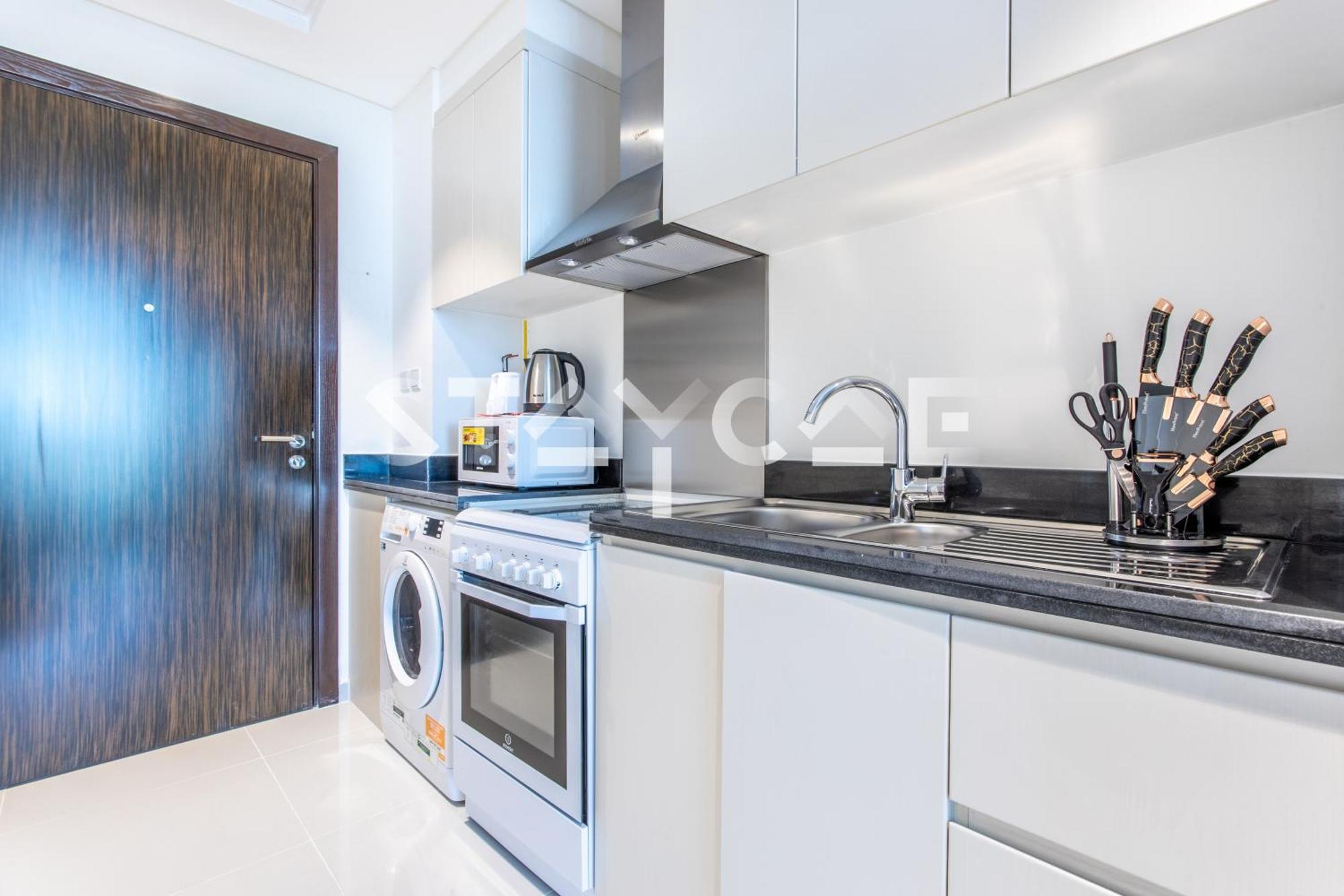 Staycae Homes - Carson Towers Apartment *